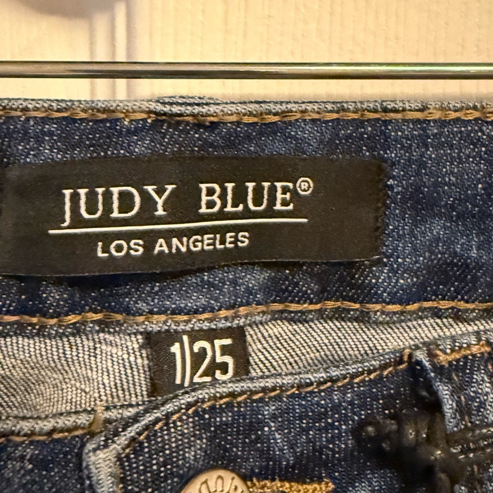 NWT Judy Blue women’s size 1/25 Medium Blue Boyfriend Fit Jeans - Picture 3 of 9